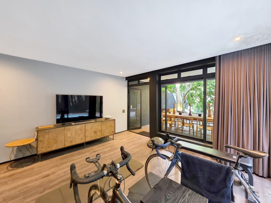 To Let 4 Bedroom Property for Rent in Higgovale Western Cape